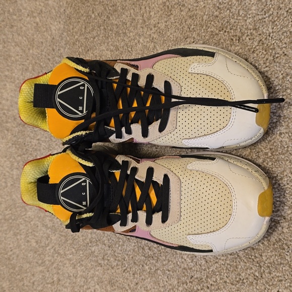 Great condition McQ women sneakers - Picture 2 of 12